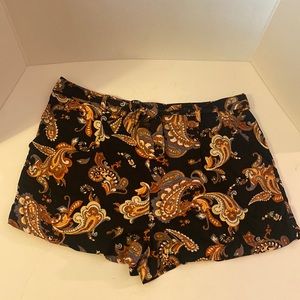 - Papermoon Elastic Waist Paisley Short     Size M